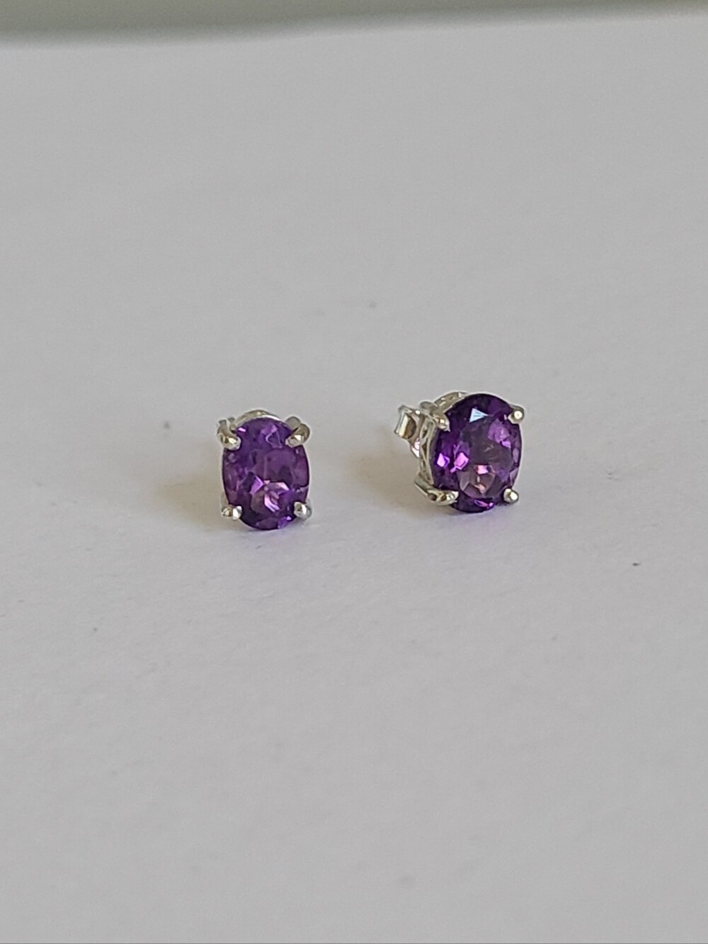 Vintage Sterling Silver Purple Amethyst Crystal Oval Luxury Dainty Stud Earrings
